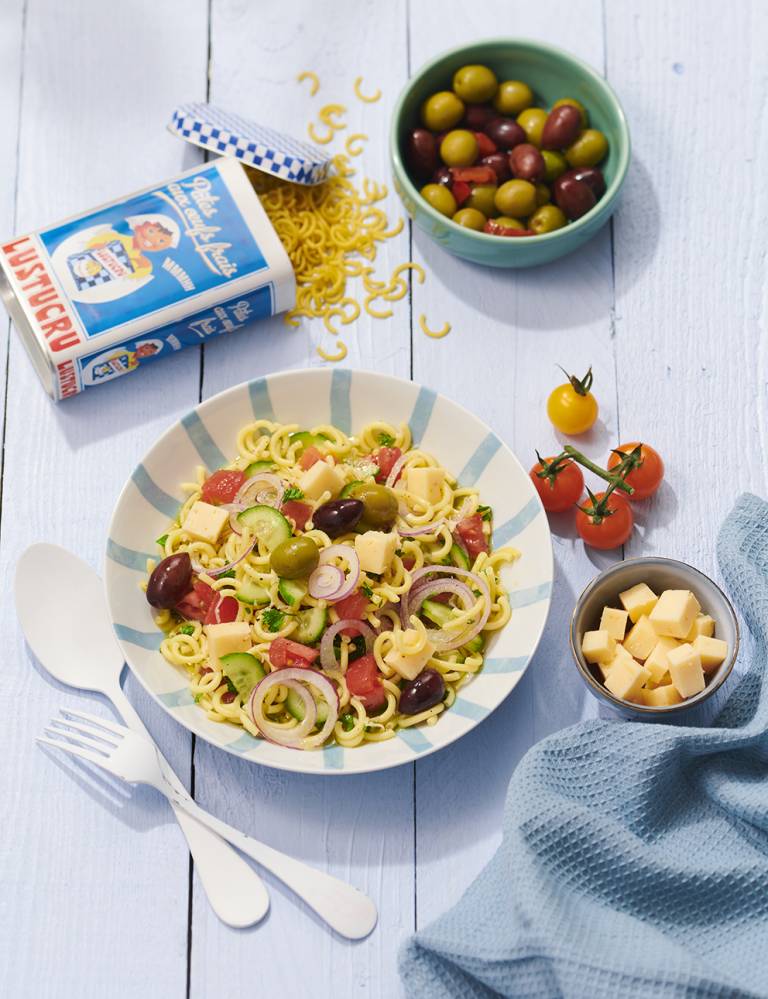 Salade de spaghetti courts à la grecque