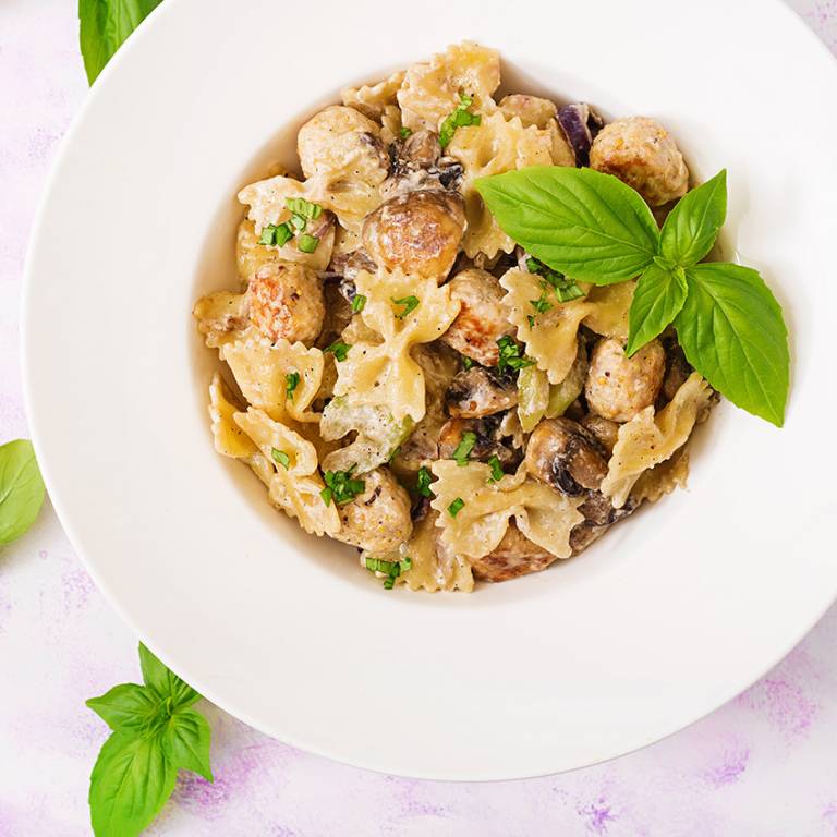 Farfalles et son lapin à la moutarde Farfalles et son lapin à la moutarde